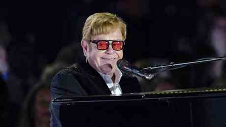 Elton John verlaesst Twitter — Unterhaltung
