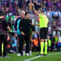FC Barcelona Trainer Xavi hat die Nase voll von „sinnlosen Karten von