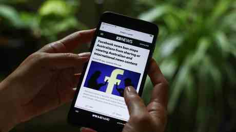 Facebook droht Nachrichten abzubrechen — World