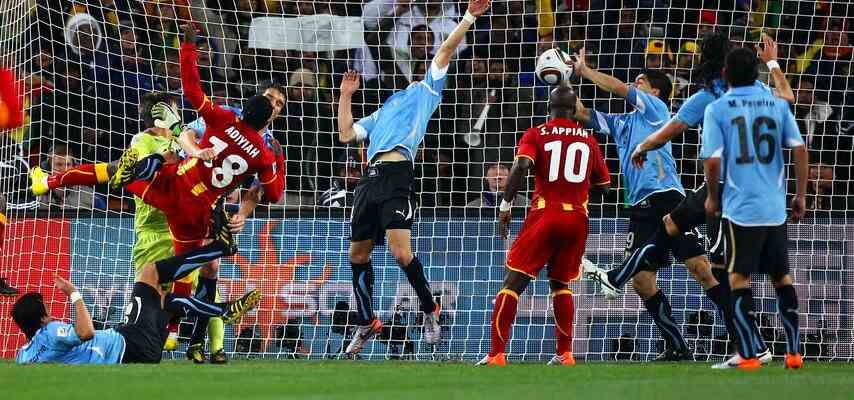 Ghana laesst historischen Handball wieder aufleben Suarez „Ich muss mich