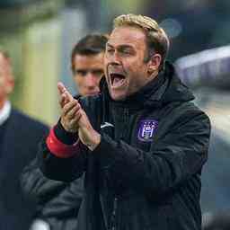 Interimstrainer Veldman wird Assistent des neuen Anderlecht Trainers Riemer Fussball