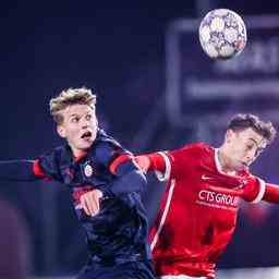 Jong PSV gewinnt in einem kurz unterbrochenen KKD Match um Jong