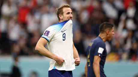 Kanes Elfmeterfehler erweist sich als kostspielig als Frankreich England besiegt