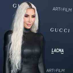 Kim Kardashian lehnt neue Partnerschaft mit Balenciaga ab Verleumden