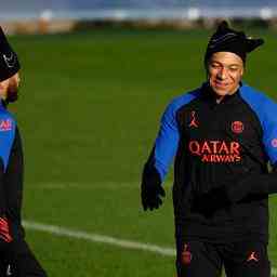 Mbappe und Neymar trainieren am Tag vor dem Neustart der