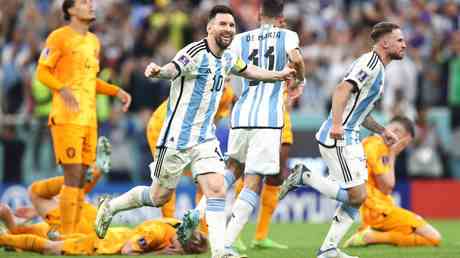 Messis WM Traum wird lebendig nachdem Argentinien im Elfmeterschiessen gegen die