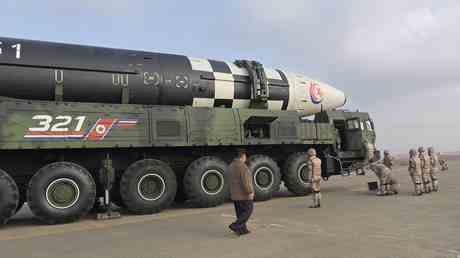Nordkorea feuert zwei ballistische Raketen ab – Japan — World