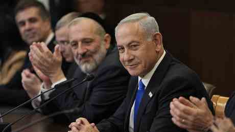 Palaestinenser fordern die Welt auf die neue israelische Regierung abzulehnen