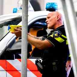 Polizei beschiesst aggressiven Autofahrer zwei Beamte verletzt Rotterdam