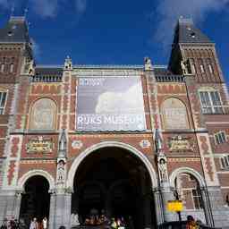 Rijks und Amsterdam Museum muessen Prunkstuecke an die Erben der