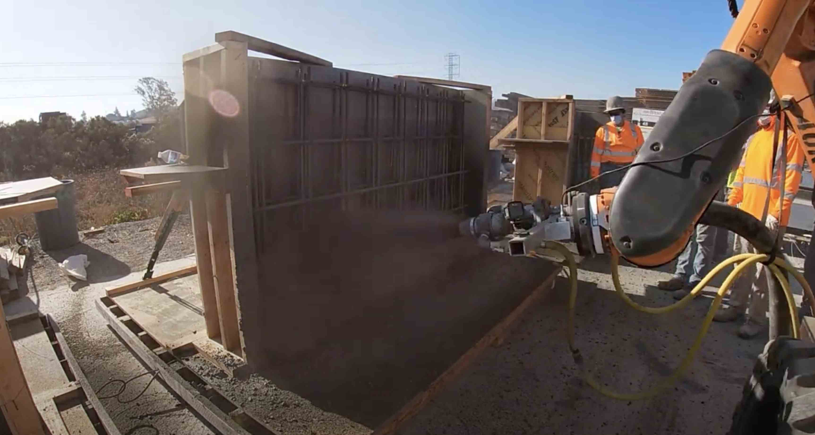 Roboterarm auf der Baustelle