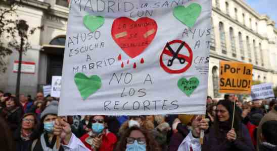 30000 Demonstranten fordern ein Ende der Kuerzungen im Gesundheitswesen in