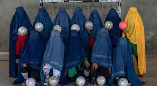 Afghanische Sportlerinnen die vom Spiel ausgeschlossen sind fuerchten Taliban Drohungen