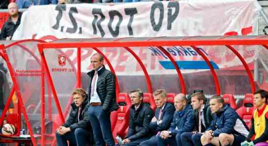 Ajax Trainer Schreuder geht seinen eigenen Weg egal wie gross die
