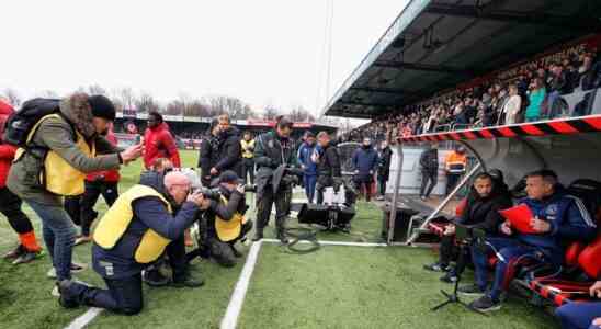 Ajax beendet dramatische Serie unter Heitinga mit einem Sieg gegen