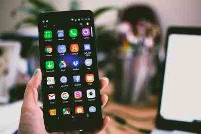 Android Nutzer in Indien verbrachten im Jahr 2022 taeglich 49 Stunden