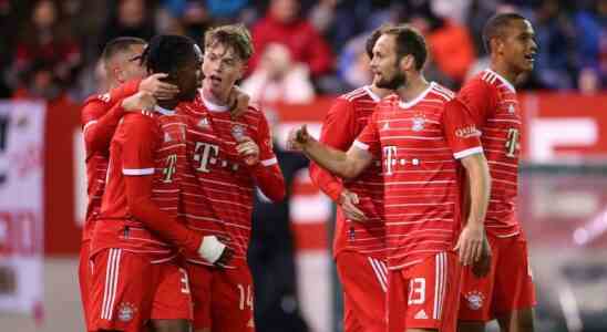 Blind macht erste Minuten fuer Bayern in spektakulaerem Schauspiel gegen