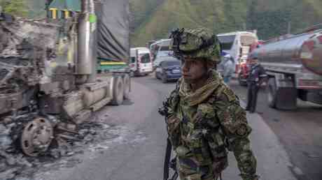Bogota schliesst „kuehnen Waffenstillstandsvertrag mit Militanten — World