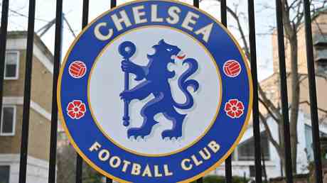 Britische Behoerden halten Chelsea Einnahmen von Roman Abramovich zurueck — World