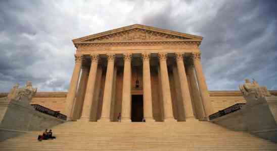 Der Oberste US Gerichtshof schiebt Pruefung von staatlichen Gesetzen zur Eindaemmung