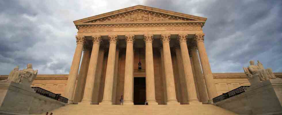 Der Oberste US Gerichtshof schiebt Pruefung von staatlichen Gesetzen zur Eindaemmung