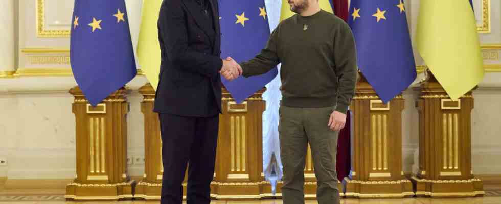 EU Vorsitzender Michel in Kiew mit Unterstuetzungsbotschaft fuer die Ukraine