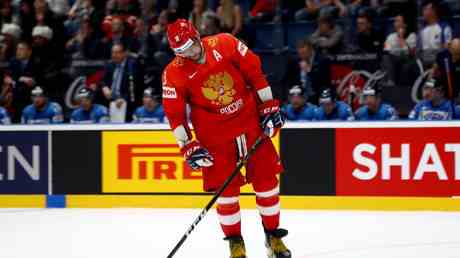 Eishockey Ass Alexander Ovechkin sichert sich einen bahnbrechenden Hattrick VIDEO —