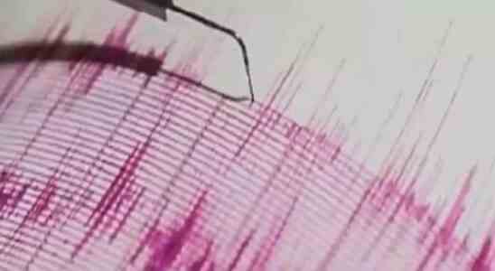 Erdbeben der Staerke 62 erschuettert Sumatra in Indonesien USGS