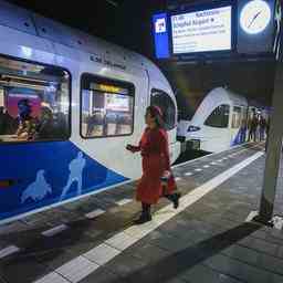 Erster Arriva Nachtzug von Groningen nach Schiphol fuhr ab Wirtschaft