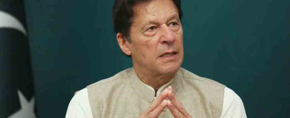 Ex PM Imran Khan draengt auf vorgezogene Wahlen in Pakistan indem
