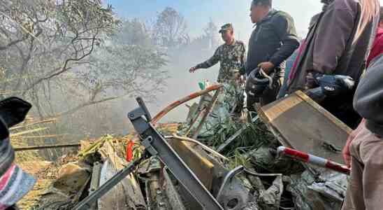 Flugzeugabsturz in Nepal Keine Hoffnung auf Ueberlebende bei Nepals toedlichstem