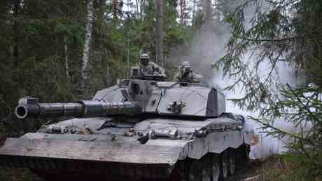 Grossbritannien legt Datum fuer die Ankuendigung des ukrainischen Panzers fest