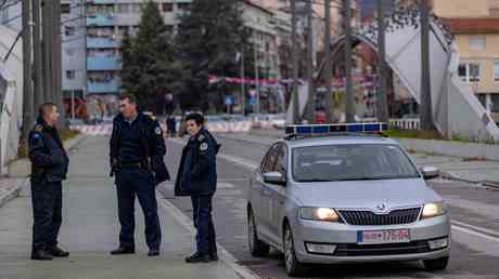Kosovo Polizei eroeffnet Feuer auf Serben — World