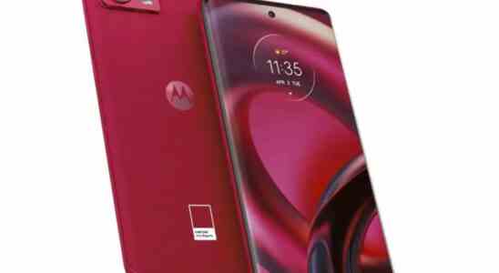 Motorola Edge 30 Fusion Viva Magenta Limited Edition in Indien