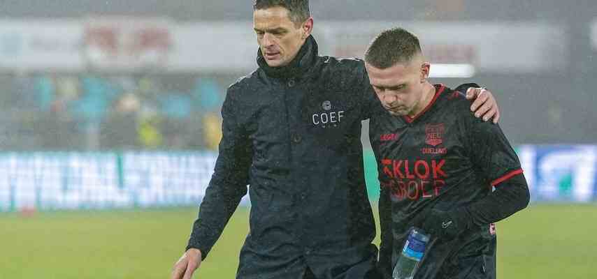 NEC Trainer Meijer wuetend ueber „unerhoerte rote Karte gegen Feyenoord