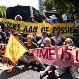 Richter laesst festgenommenen Klimaaktivisten nicht zur Blockade A12 Innere