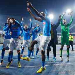 Swirling Napoli demuetigt Juventus und staerkt Fuehrungsposition in der Serie