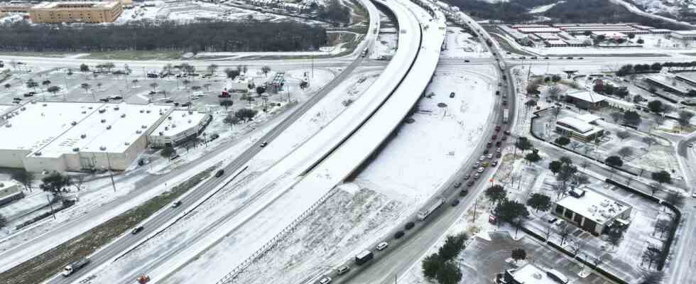 Winterwetter storniert Fluege fuehrt zum Tod in Texas