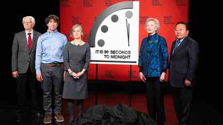 „Doomsday Clock Update ausgeloest durch Ukraine Konflikt — World