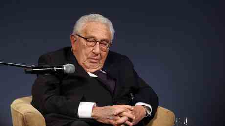 Amerikaner von Dissens bedroht – Kissinger — World