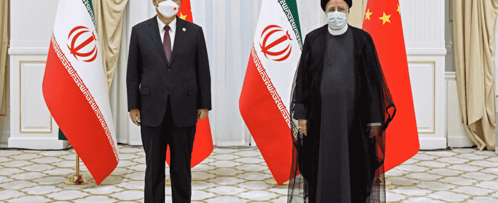 Der iranische Praesident Raisi besucht China um die Beziehungen zu