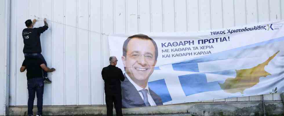 Die Abstimmung fuer die zypriotische Praesidentschaft beginnt mit 3 Spitzenkandidaten