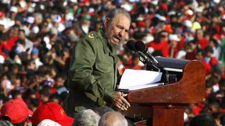 Fidel Castros Vermaechtnis lebt weiter waehrend Kuba weiterhin „Aerzte statt