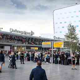 Flugverkehr am Flughafen Eindhoven nach Bombendrohung im Flugzeug eingestellt