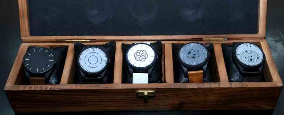 IIT Kanpur Ambrane bringt haptische Smartwatch fuer Sehbehinderte auf den Markt