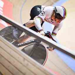Lavreysen schlaegt Hoogland im Sprint und erreicht Halbfinale bei Bahnrad Europameisterschaften
