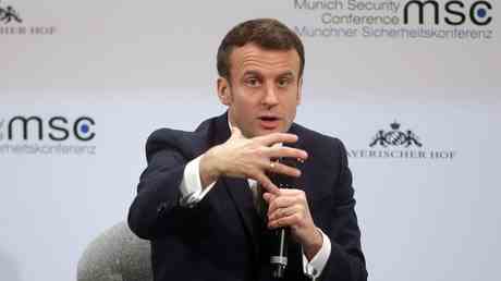 Macron will dass Russland besiegt aber nicht „zerschlagen wird —