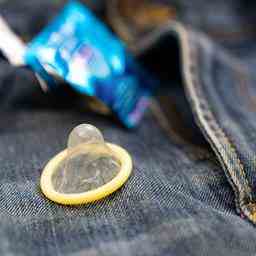 OM tut Kondom heimlich als Vergewaltigung ab und fordert Freiheitsstrafen