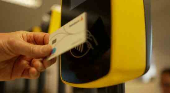 OePNV Reisende ueberrascht Check in auch bei abgeschaltetem kontaktlosen Bezahlen moeglich