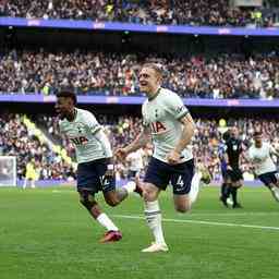 Tottenham verletzt Chelsea Ziyech entkommt nach chaotischen Minuten rot